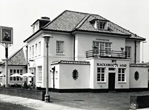 Images Dated 22nd February 2021: Blackamoors Head PH, Chessington, Greater London