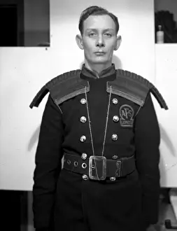 Tyre Prints: Blitz in London -- improvised shoulder protectors