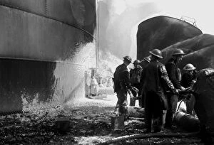Applying Gallery: Blitz in London -- oil tank fire, Thames Haven, WW2