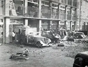 Woolwich Prints: Blitz in London -- sub-fire station, Woolwich Road, WW2