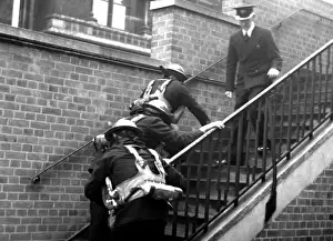 Blitz in London -- training in use of breathing apparatus