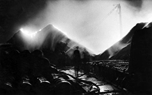 Nuts Gallery: Blitz in London -- Winkleys Wharf, Millwall, WW2