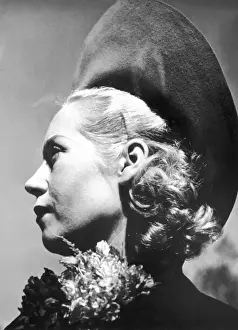 Eyebrows Prints: Blonde in a Hat 1940S