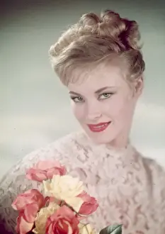 Lacey Prints: Blonde with Lace & Roses