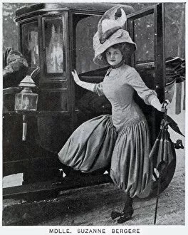 Images Dated 25th January 2021: Bloomers - latest in fashion 1909