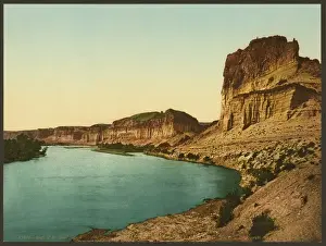 Bluffs of the Green River