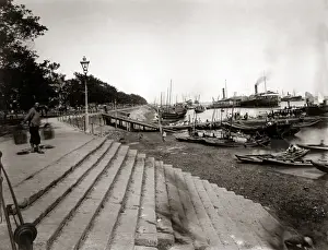 Bund Prints: Boats along The Bund, Hankow, China, circa 1890