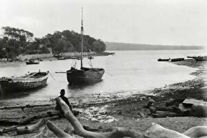 Haverfordwest Collection: Boats off Llangwm, near Haverfordwest, South Wales