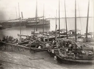 Hankou Prints: Boats tied up at Hankow, Hankou China