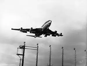 Boeing 707-138B G-AVZZ of Laker Airways on final approach