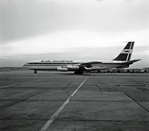 Heathrow Prints: Boeing 707-436 G-APFD Air Mauritius Heathrow