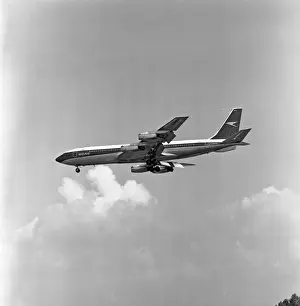 Boeing 707-436 G-APFD first BOAC 707 LAP 1960