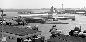 Boeing 707 G-AWHU