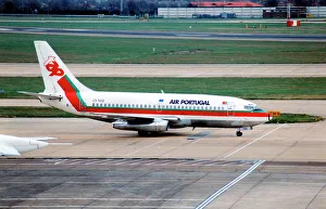 B737 Prints: Boeing 737-282C CS-TEQ Vila Real