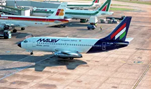 Boeing 737-2T4 HA-LEM