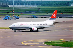 Boeing 737-382 9H-ADN
