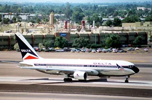 Boeing 767-232 N114DL