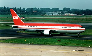 B767 Prints: Boeing 767-3G5 (ER) D-AMUN