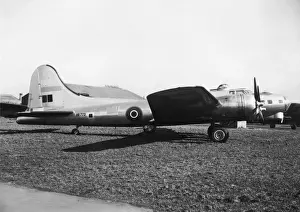 B17g Prints: Boeing B-17G Flying Fortress