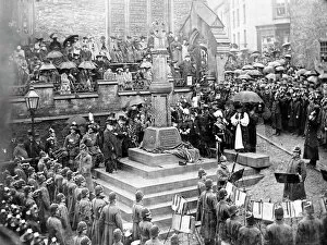 Crowds Collection: Boer War Memorial unveiling, Haverfordwest, South Wales