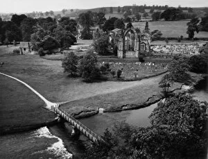 Images Dated 23rd May 2011: Bolton Abbey