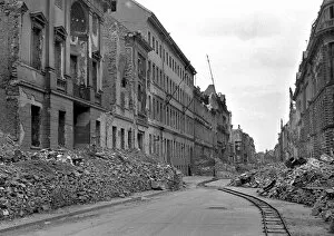 Piles Gallery: Bomb damaged street during WW2