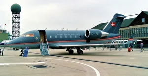 Bombardier Challenger 604 C-172