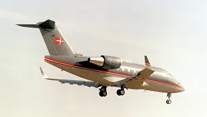 Bombardier Challenger 604 C-172