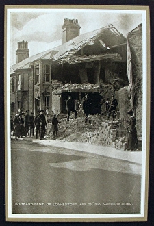 Images Dated 25th April 2012: Bombardment of Lowestoft by the Germans