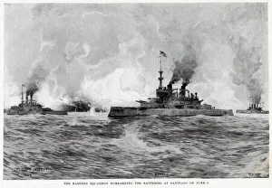 Images Dated 10th September 2020: BOMBARDMENT OF SANTIAGO The Eastern Squadron bombards the Spanish batteries Date