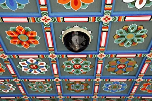 Images Dated 9th February 2012: Bongeunsa Buddhist Temple in Seoul, South Korea