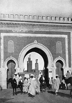 Images Dated 4th December 2017: Bou Jeloud Gate, Fez, Morocco