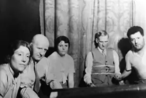 Bound Medium, photographed during a seance