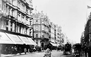 Images Dated 28th September 2017: Bourne & Hollingsworth, Oxford Street, London