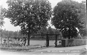 Bowling Prints: Bowling Green in Woking