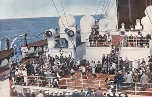Amusements Gallery: Boxing match on deck of a cruise ship, 1930s