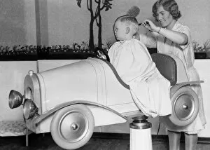 Cutting Gallery: Boy / Hairdressers 1930S