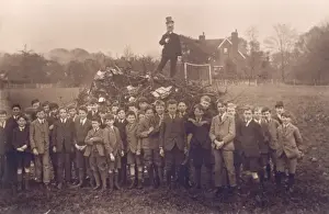 Boys Big Bonfire / Photo