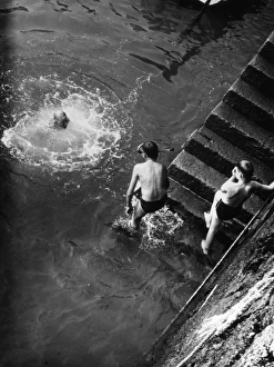 Images Dated 13th September 2011: Boys Swimming