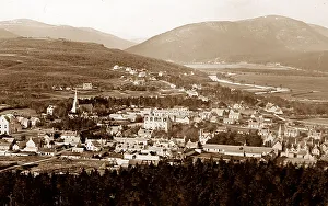 Braemar Prints: Braemar, Scotland