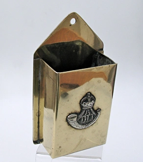Images Dated 21st November 2011: Brass pen / pencil holder with badge of the DLI