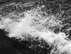 Coast Line Prints: Breaking Wave