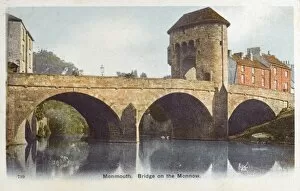 Images Dated 4th April 2011: Bridge over the River Monnow at Monmouth