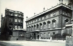 Images Dated 22nd April 2021: Bridgewater House, 14 Cleveland Row, St. James s, London. Date: circa 1910s