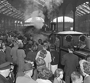 Brighton Blue Belle train in Brighton Station