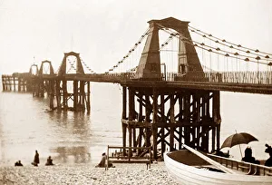 Brighton chain pier