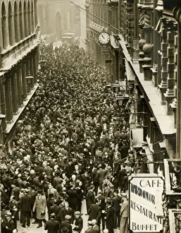 Turmoil Prints: Britain leaves Gold Standard, Throgmorton Street, London