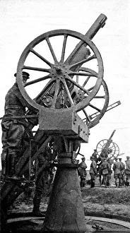 Images Dated 28th October 2004: A British anti-aircraft gun