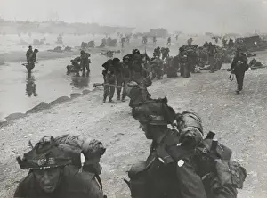 Acclaimed Prints: British Beach-Head Photograph Hailed as ?War?s Greatest?