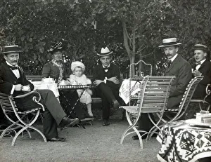 Boater Gallery: British colonial group in India